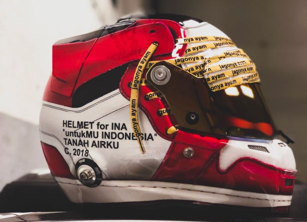 Helm Baru Sean menunjukkan kecintaan Sean terhadap Indonesia (Foto: Dok. Sean Gelael)