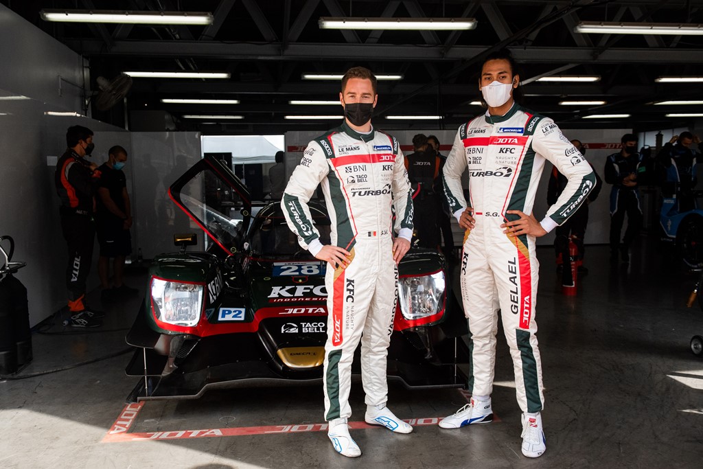 Sean Gelael (kanan) dan Stoffel Vandoorne akan jadi andalan tim JOTA Sport pada Asian Le Mans Series 2021 di Dubai Autodrome.